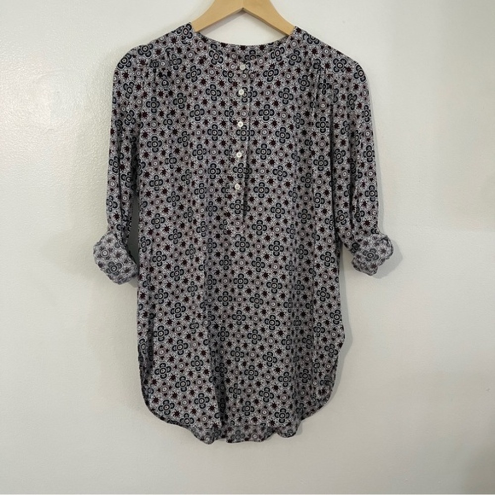 LOFT Small Popover Shirt in Graphic Print‎